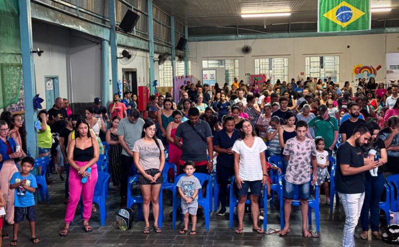 Semed Entrega mais de 300 Kits Escolares para os Educandos do Centro de Educação Infantil Cantinho do Céu